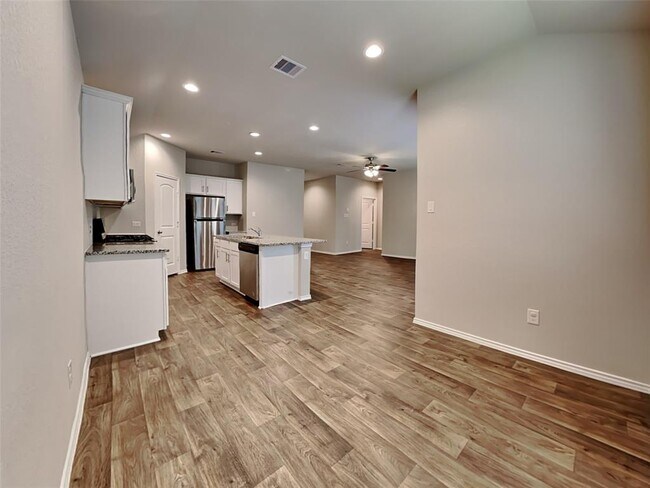 Foto del edificio - 18260 Woodpecker Trl