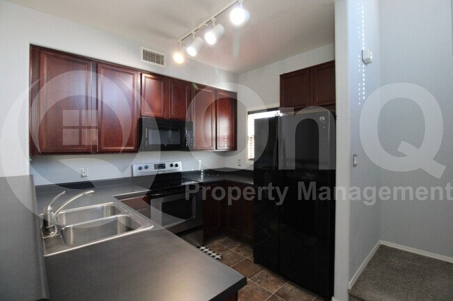 Building Photo - 1348 S Sabino Dr