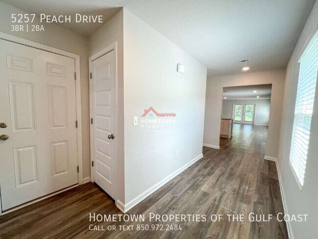 Foto del edificio - 5257 Peach Dr