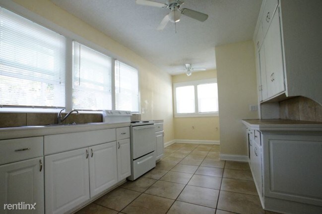 Foto del edificio - 1029 E Lincoln Ave