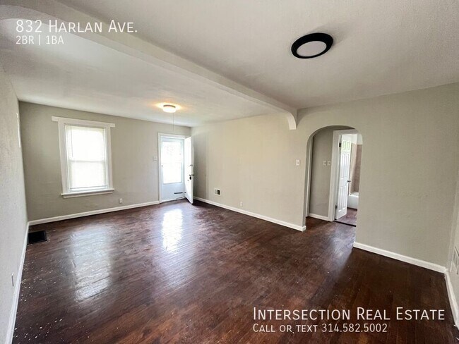 Foto del edificio - 832 Harlan Ave