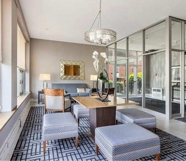 Foto del edificio - 20 Hammond Pond Pkwy