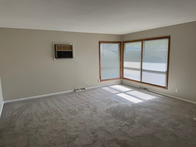 Building Photo - 1735 Greene Ct