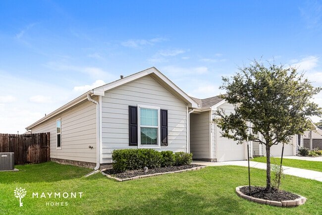 Building Photo - 4104 Wintergreen Dr