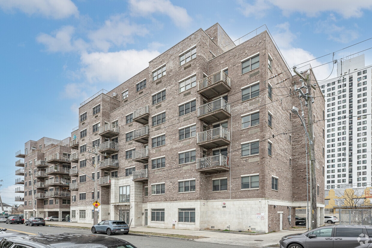 146150 Beach 9Th St, Far Rockaway, NY 11691 Apartments in Far