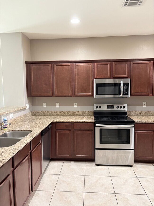 Foto del edificio - 7242 N 77th Dr