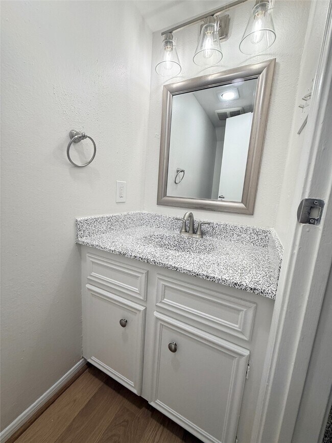 Foto del edificio - 1497 Springrock Ln