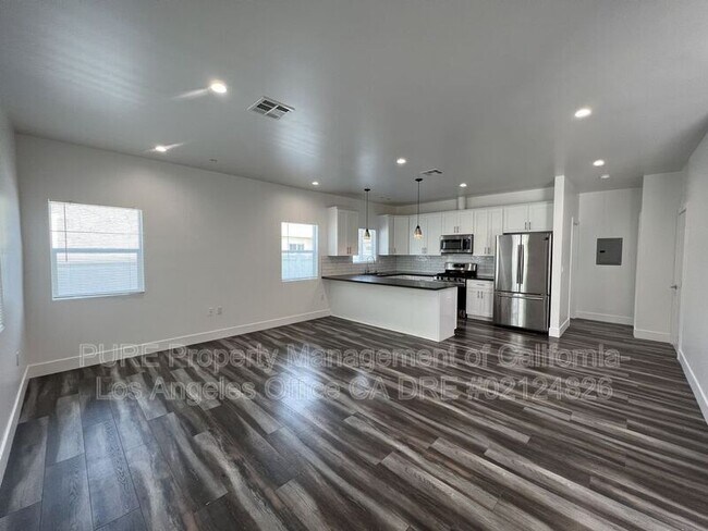 Foto del edificio - 6734 Irvine Ave