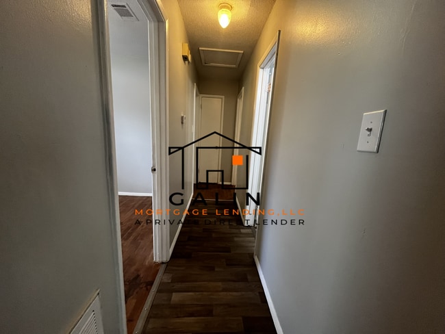 Building Photo - 102 Lucian Cir