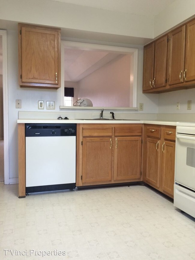 Building Photo - 2620 Ingleside Dr