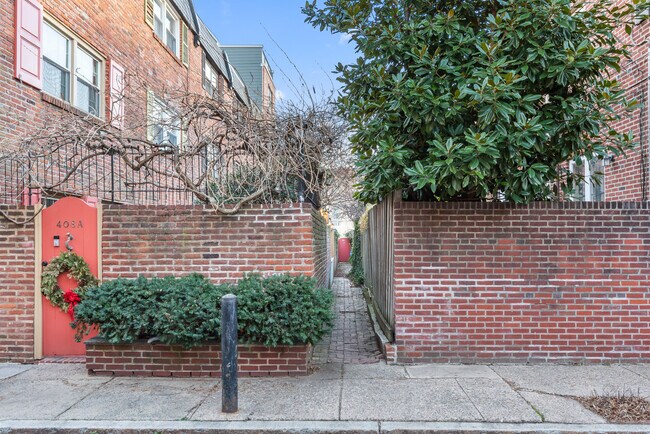 Photo - 408 S Croskey St Townhome