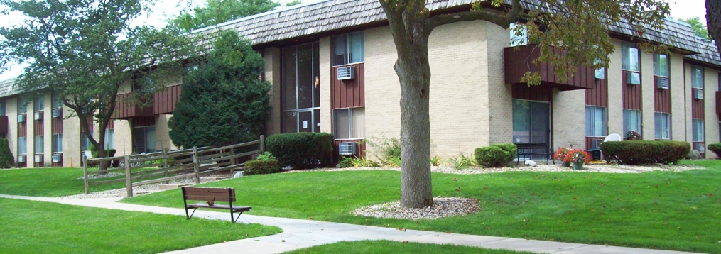 St. Albans Greens - St. Albans Greens Townhouses and Apartments