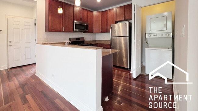 Photo - 7227 N Rogers Ave Apartment