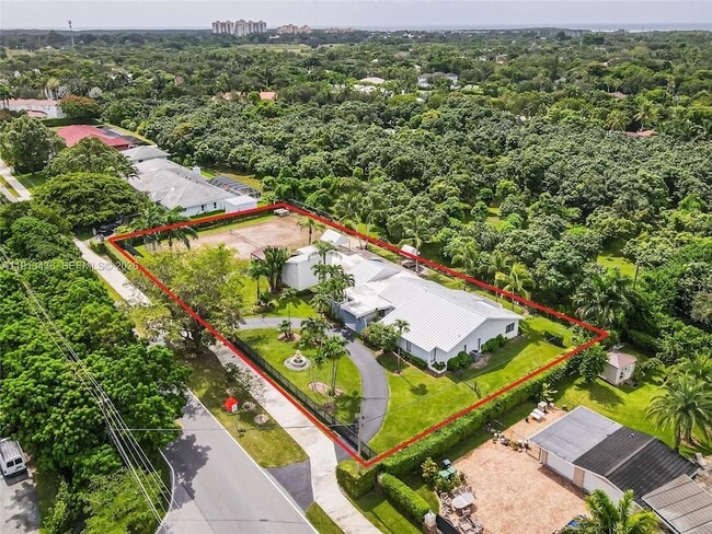 Foto del edificio - 6900 SW 136th St