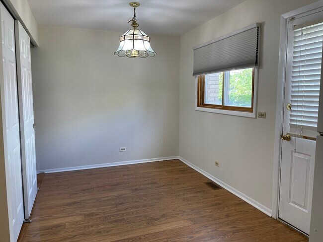 Foto del edificio - 524 E Circle Hill Dr