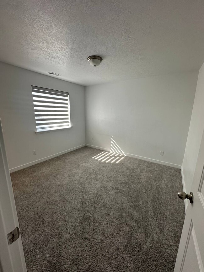 Building Photo - 172 N Concord View Wy