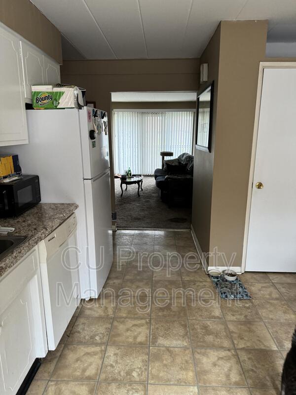 Foto del edificio - 713 W Church St