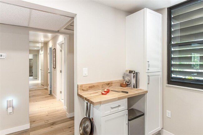 Foto del edificio - 146 Pinehurst Dr