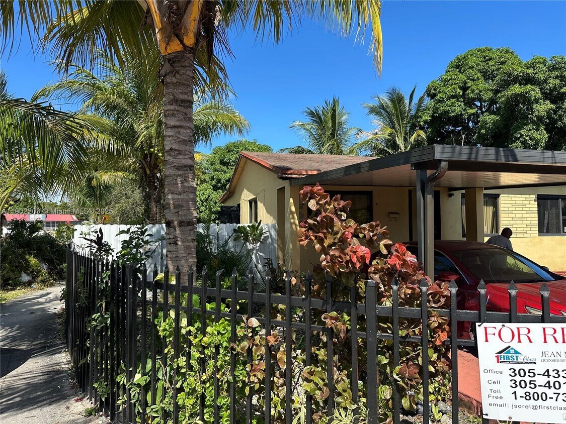 Foto del edificio - 1395 NW 118th St