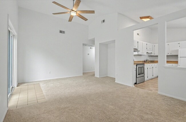 Building Photo - 104 Tweed Ct