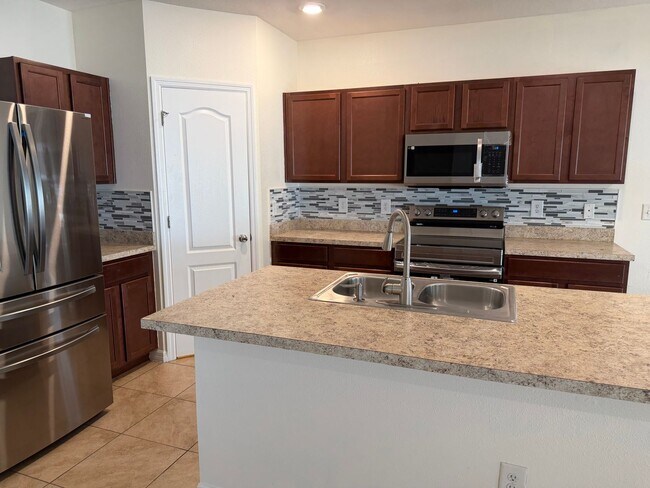 Building Photo - 10119 Candleberry Wds Ln