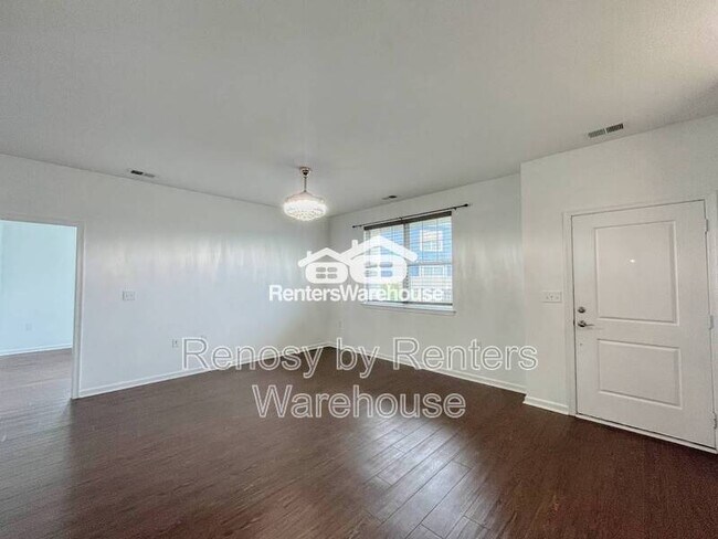 Foto del edificio - 1713 Dresdon Ln