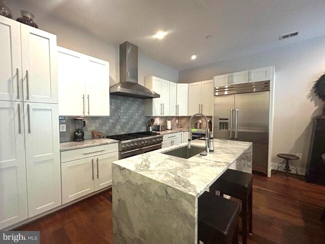 Foto del edificio - 941 M St NW