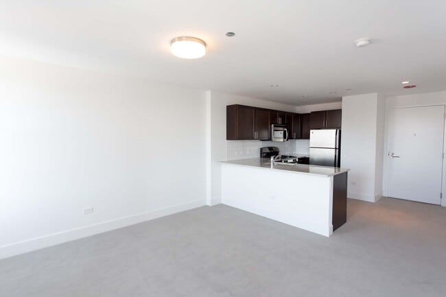 Interior Photo - Shoreland