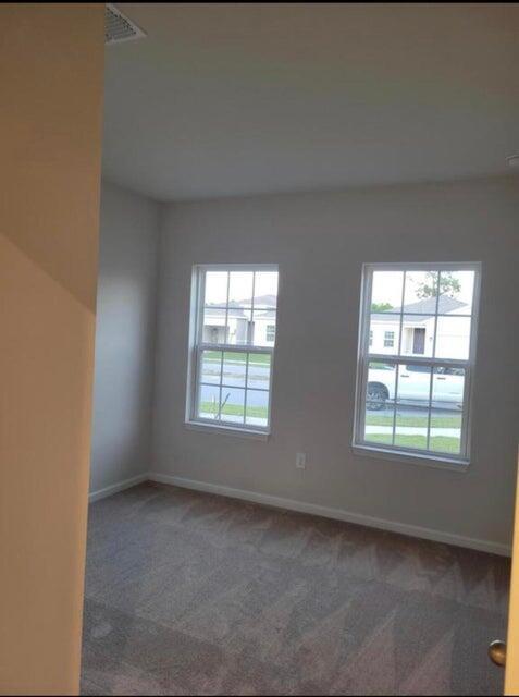 Foto del edificio - 4162 Keeson Cir