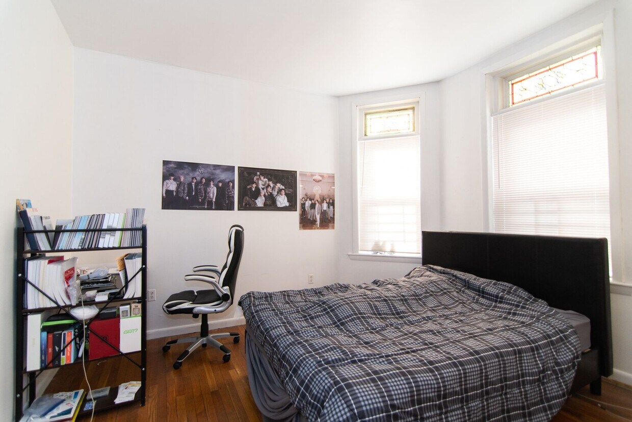4 Bed/1 bath - Boston University Dream Location - 4 Bed/1 bath - Boston University Dream Location