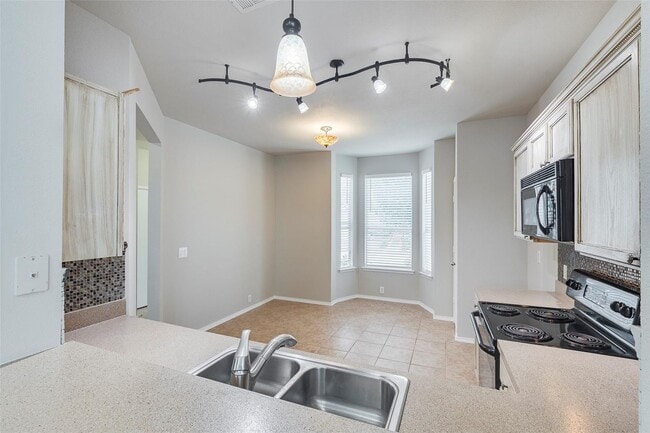 Foto del edificio - TOWNHOME IN KELLER ISD!