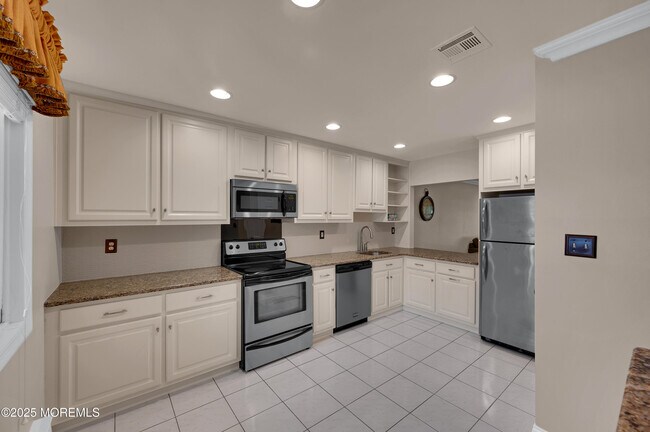 Foto del edificio - 222 Medford Ct