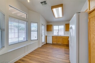 Building Photo - 1833 Sierra Hills Way