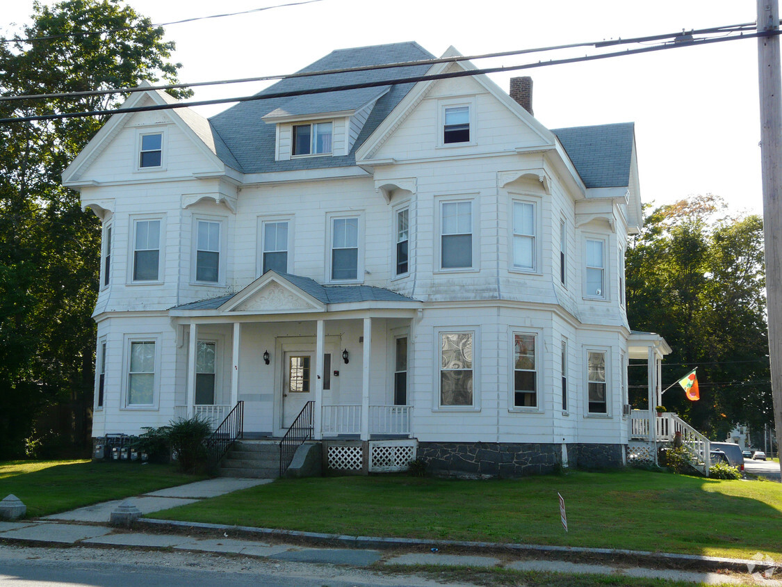 Building Photo - 810-812 Washington St