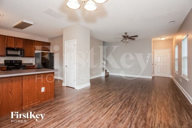 Foto del edificio - 3240 Denali Ct