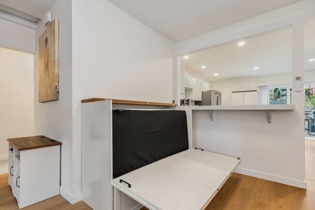 Foto del edificio - 5924 18th Ave SW