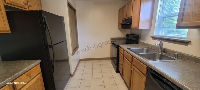 Foto del edificio - 8760 Sheridan Rd