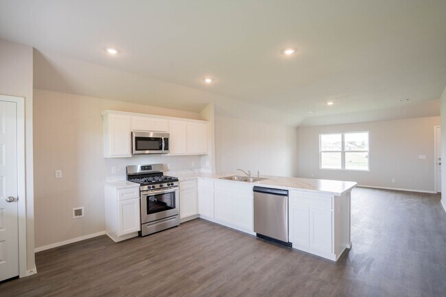 Building Photo - Newly Built Bixby Home!