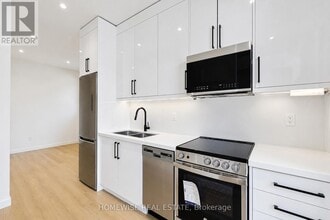Building Photo - 159 Locksley Ave.