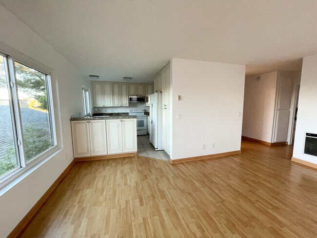 Foto del edificio - 4242 6th Ave