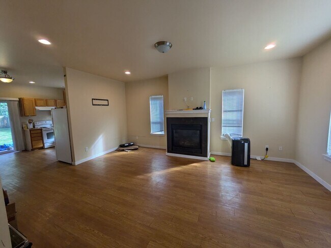 Foto del edificio - 1287 Spruce Cir