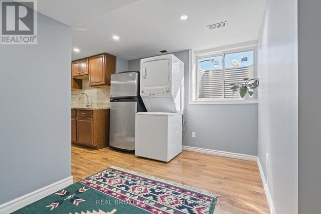 Building Photo - 210 Miller Dr