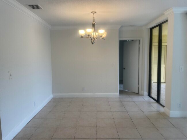 Foto del edificio - 3884 Coral Tree Cir