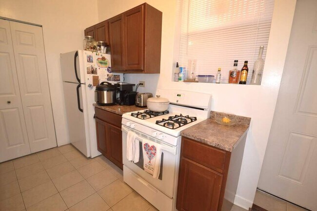 Foto del edificio - 4546 N Western Ave