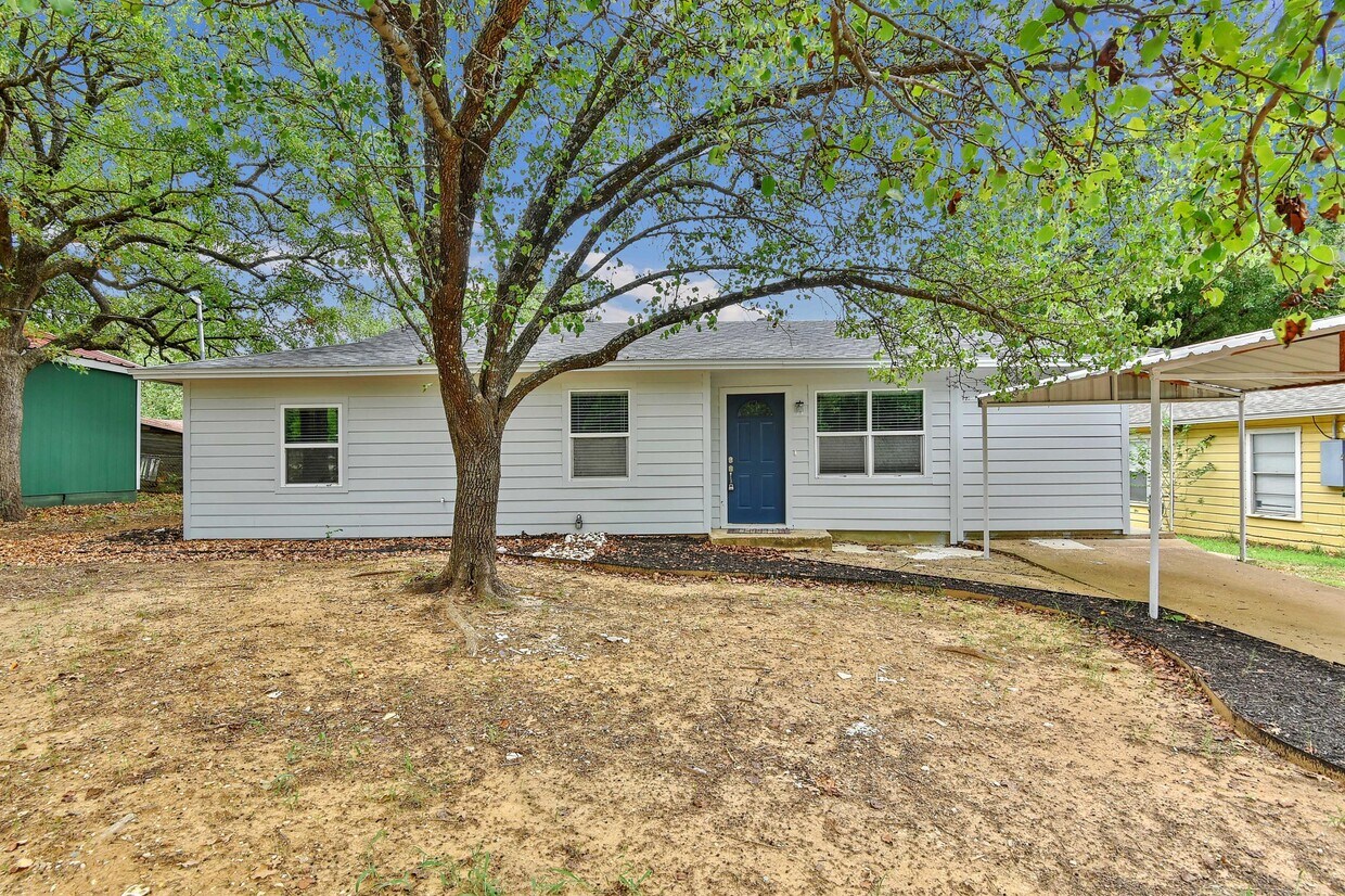 2108 Dove Ln, Denison, TX 75020 House Rental in Denison, TX