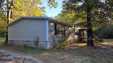 Building Photo - 21150 Arnsworth