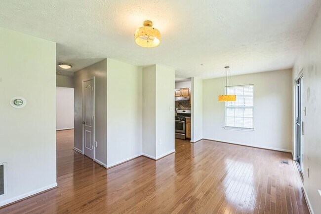 Foto del edificio - 2647 Longbow Ct