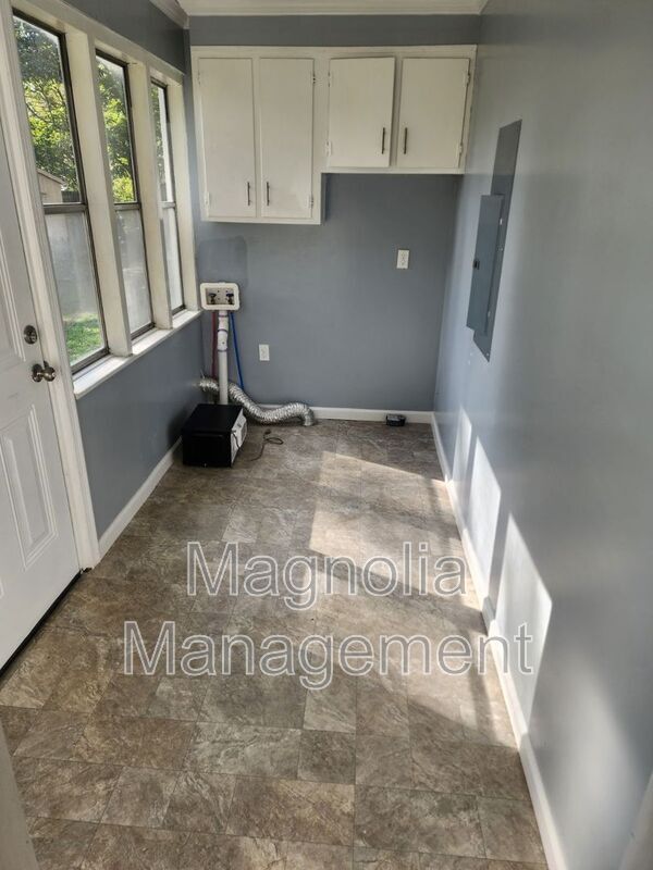 Building Photo - 1791 Hwy 39 South