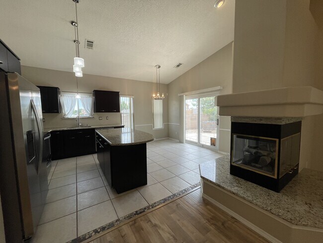 Foto del edificio - 8601 Coppell Ct NE