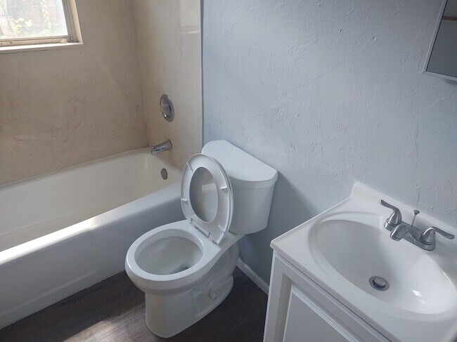 Bathroom - 559 Clark St